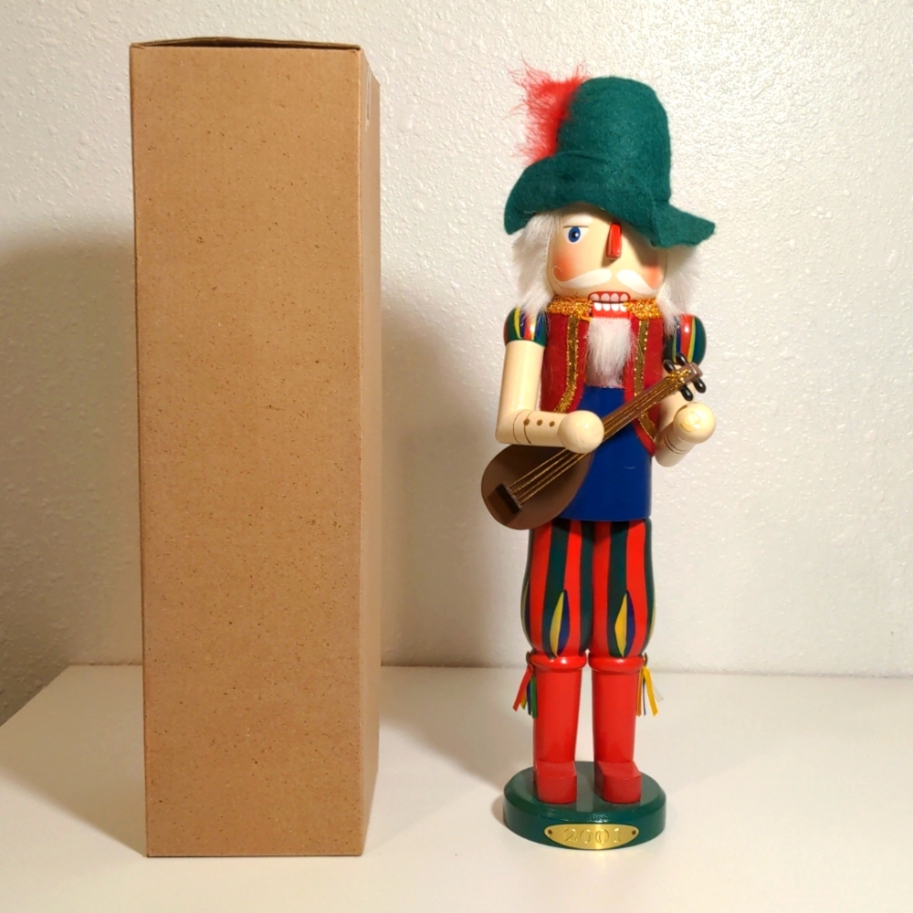 Nutcracker Musician Holiday Christmas gift wood red green gold instrument used - Picture 5 of 5